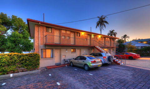 Midlands Motel - Accommodation Sunshine Coast 3