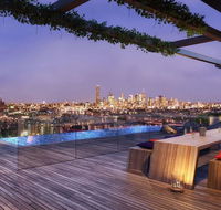 Modern carefree living style APT in ToowongView - Accommodation Sunshine Coast