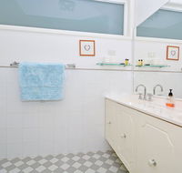 Morisset Memories - Accommodation Sunshine Coast