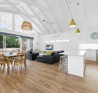 Mudjimba Island Beach House - Accommodation Sunshine Coast