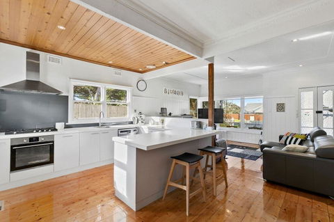 Munday Street Prime 17 - Accommodation Sunshine Coast 3