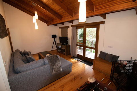 Mystic View Cottage - Accommodation Sunshine Coast 2