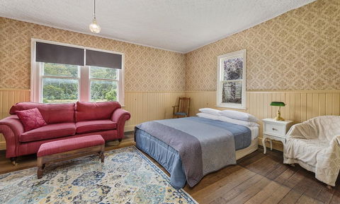 National Park Hotel - Accommodation Sunshine Coast 2