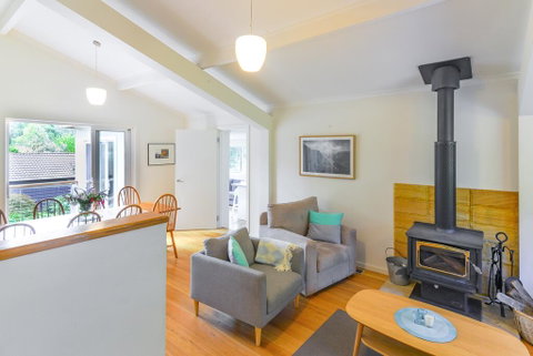 NATURE LOVERS DREAM // FIREPLACE //ACCESS TO HIKES - Accommodation Sunshine Coast 1