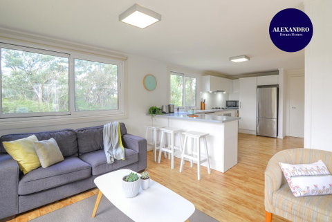 NATURE LOVERS DREAM // FIREPLACE //ACCESS TO HIKES - Accommodation Sunshine Coast 0