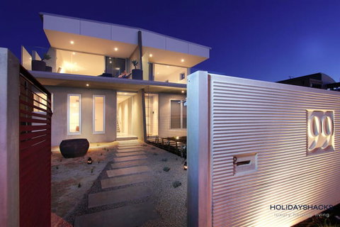 Nautilus Villa Luxury Retreat, Modern, Large Double Beachfront Townhouse, Water Views - Accommodation Sunshine Coast 0