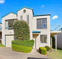 NELSON COVE 2 - Townhouse a Short Walk to Town - Accommodation Sunshine Coast
