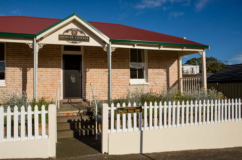 Spencer Cottage - Accommodation Sunshine Coast 10