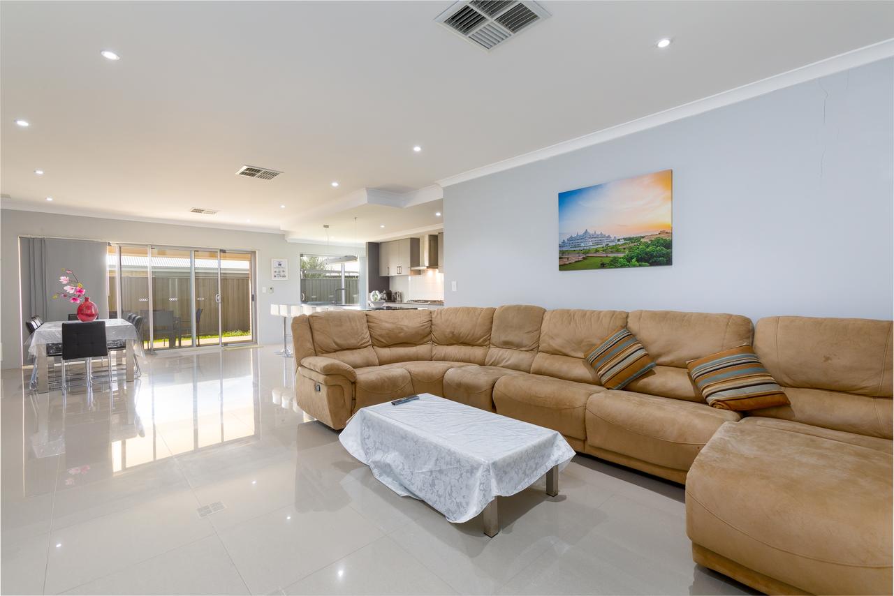 Hilbert WA Accommodation Sunshine Coast