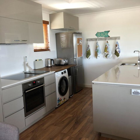 Mullaloo Beachfront Retreat - Accommodation Sunshine Coast 5