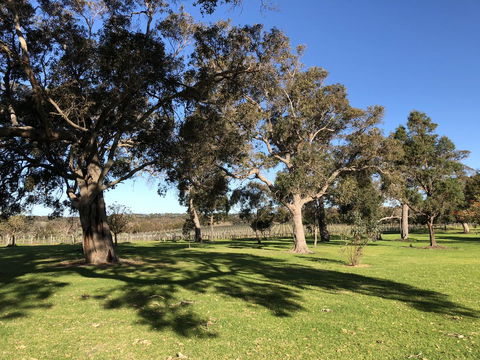 Caves Road Guest Houses - Accommodation Sunshine Coast 2