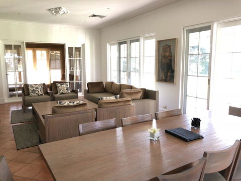 Caves Road Guest Houses - Accommodation Sunshine Coast 16
