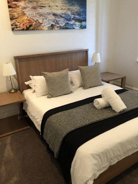 Caves Road Guest Houses - Accommodation Sunshine Coast 7