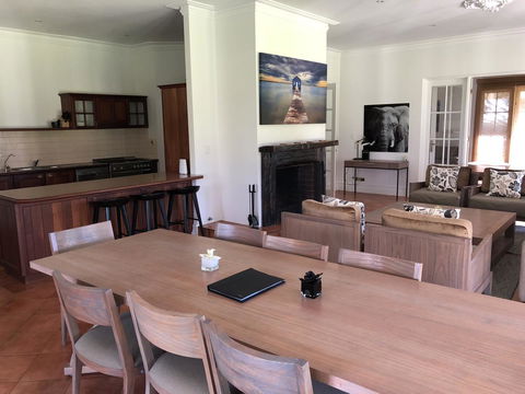 Caves Road Guest Houses - Accommodation Sunshine Coast 15