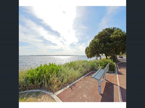 Applecross Village Apartment - Accommodation Sunshine Coast 40