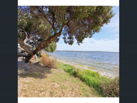 Applecross Village Apartment - Accommodation Sunshine Coast 38