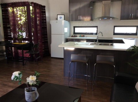 Como Retreat - Two Bedroom Villa - Accommodation Sunshine Coast 5