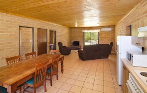 Turner Brook Chalet - Accommodation Sunshine Coast 7