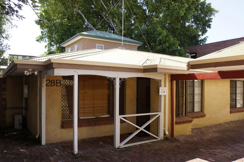 Suffolk House - Accommodation Sunshine Coast 3
