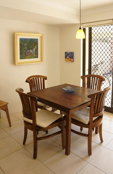 Suffolk House - Accommodation Sunshine Coast 8