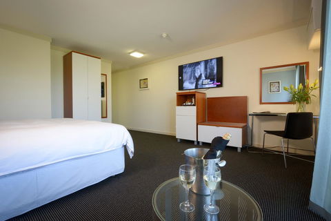 Sullivans Hotel - Accommodation Sunshine Coast 17