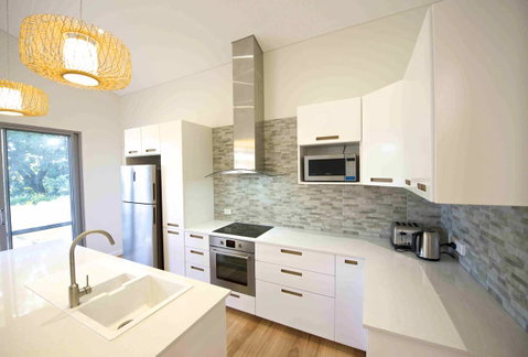 Sunny Blinco Street House - Accommodation Sunshine Coast 6