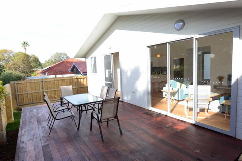 Sunny Blinco Street House - Accommodation Sunshine Coast 11