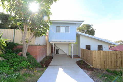Sunny Blinco Street House - Accommodation Sunshine Coast 13