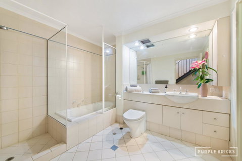 Spacious Central Townhouse - Accommodation Sunshine Coast 6