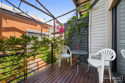 Spacious Central Townhouse - Accommodation Sunshine Coast 10