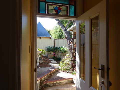 The Blacksmiths Cottage - Accommodation Sunshine Coast 8