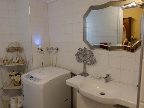 The Blacksmiths Cottage - Accommodation Sunshine Coast 29
