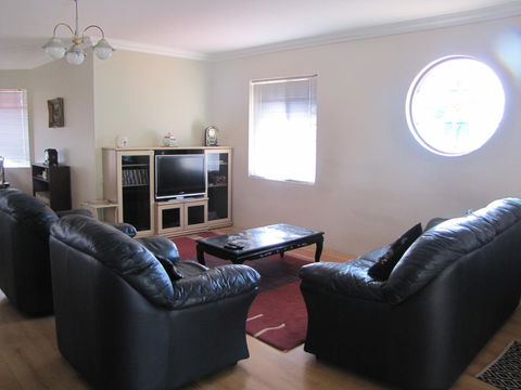 Ocean View Retreat - Accommodation Sunshine Coast 1