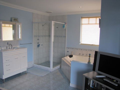 Ocean View Retreat - Accommodation Sunshine Coast 5