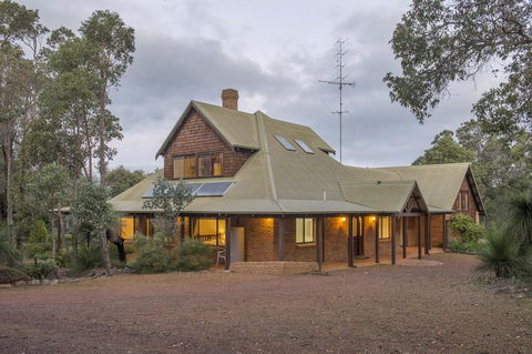A Hidden Bush Delight - Accommodation Sunshine Coast 0