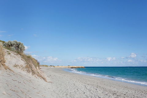 Beachside Living - South Fremantle - Accommodation Sunshine Coast 21