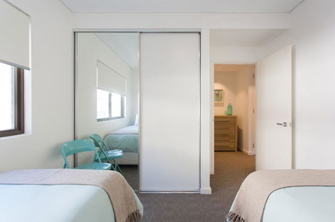 Beachside Living - South Fremantle - Accommodation Sunshine Coast 8