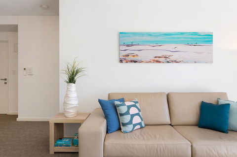 Beachside Living - South Fremantle - Accommodation Sunshine Coast 2