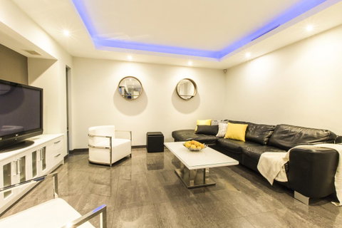 Ambar Villa Between City And Freo - Accommodation Sunshine Coast 5