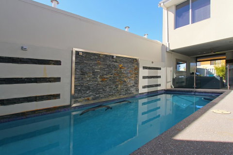 Ambar Villa Between City And Freo - Accommodation Sunshine Coast 3