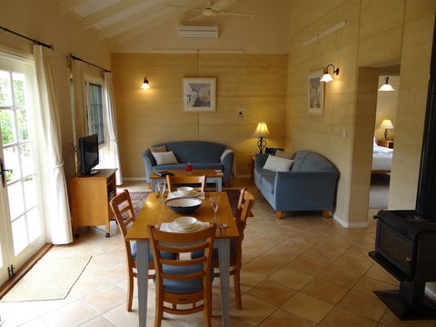 Big Brook Retreat - Accommodation Sunshine Coast 1