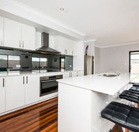Vacation Home - Accommodation Sunshine Coast