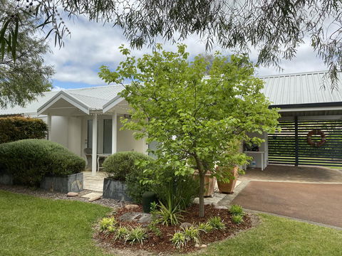 Whitesands Holiday Villas - Accommodation Sunshine Coast 1