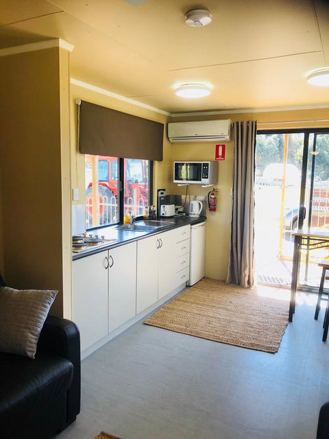 Kendenup Cottages And Lodge - Accommodation Sunshine Coast 9