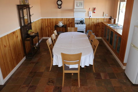 Kendenup Cottages And Lodge - Accommodation Sunshine Coast 13