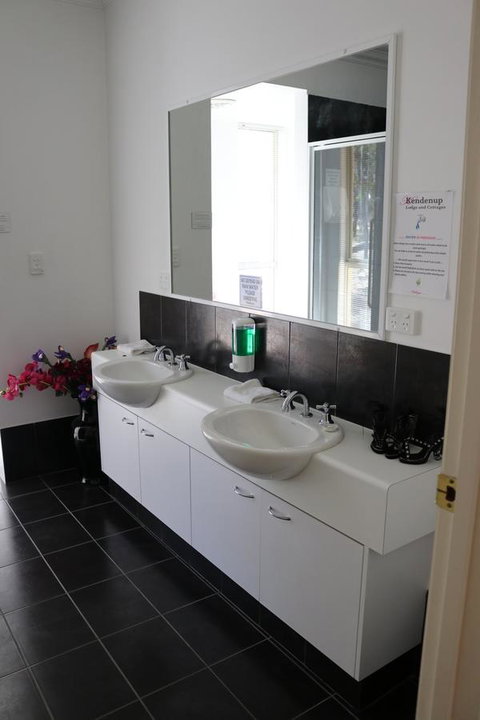 Kendenup Cottages And Lodge - Accommodation Sunshine Coast 18
