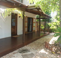 Beach House on Fox - Accommodation Sunshine Coast