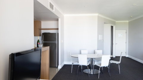 Mullaloo Beach Hotels & Apartments - Accommodation Sunshine Coast 3
