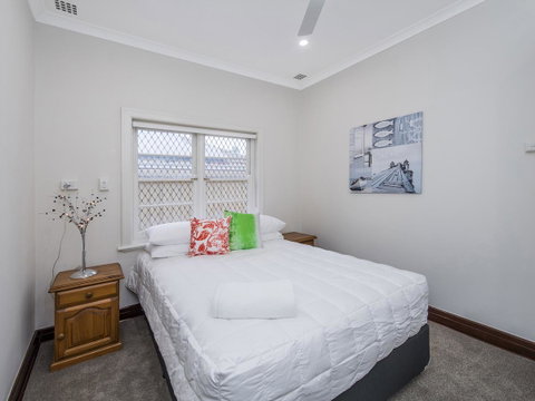 Luxury Federation Style Home - Sleeps 10 - Accommodation Sunshine Coast 12