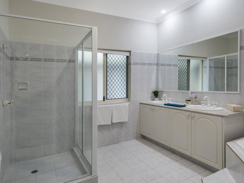 Luxury Federation Style Home - Sleeps 10 - Accommodation Sunshine Coast 13